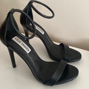Size 5 black Steve Madden